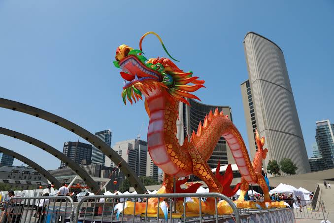 토론토 드래곤 페스티벌,일시: 9월 4일(금) 오전 11시 ~ 9월 6일(일),장소: Nathan Phillips Square: 화려한 사자춤과 용춤, 전통 음악 공연,